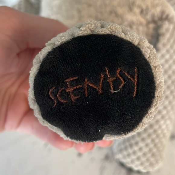 Scentsy Buddy - Keaton the Koala with Bubblegum Blast Scent - Picture 5 of 7